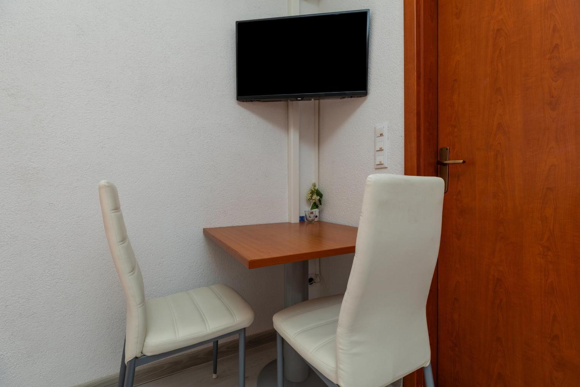 Apartments By The Sea Drasnice, Makarska - 6697 Oda fotoğraf