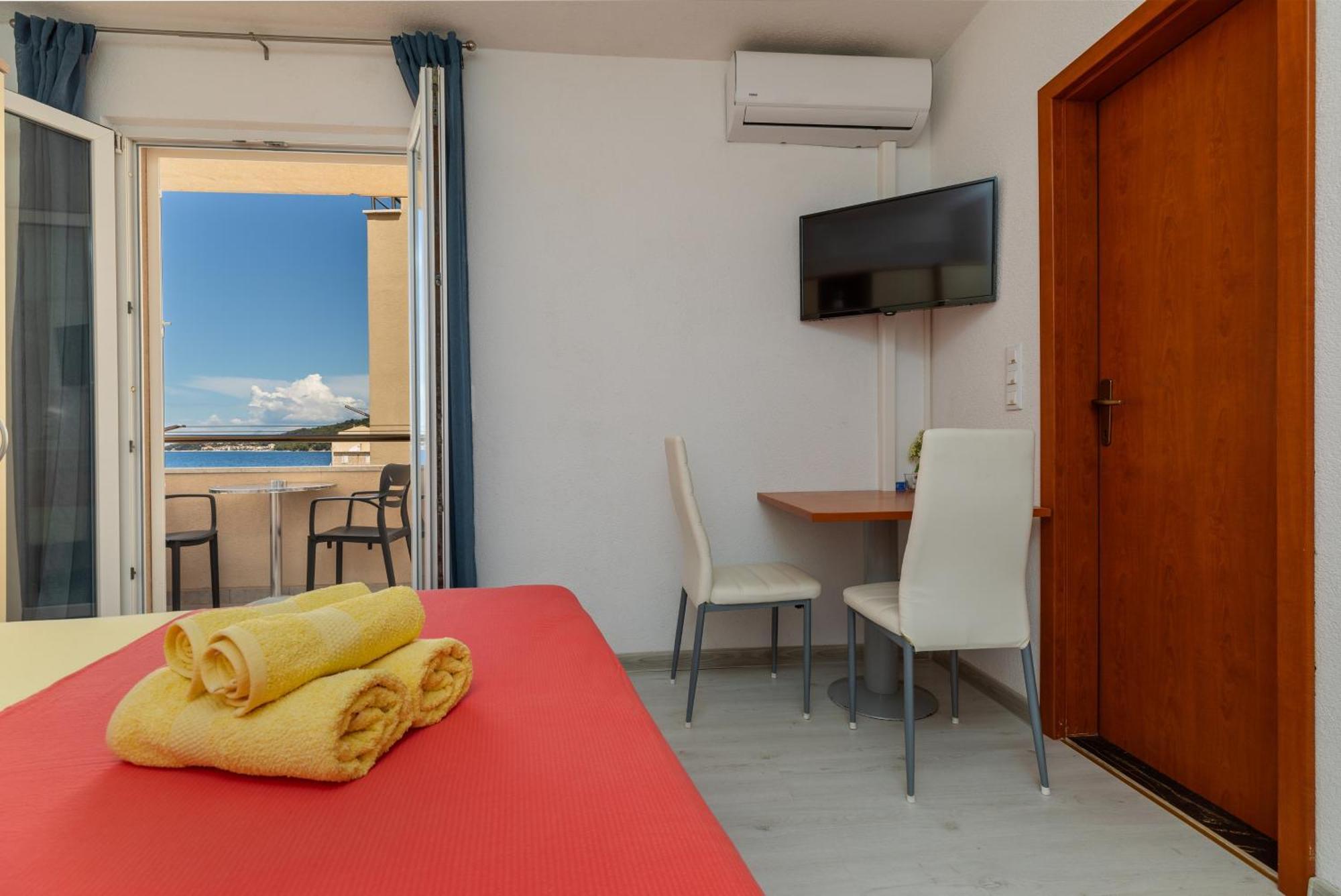 Apartments By The Sea Drasnice, Makarska - 6697 Dış mekan fotoğraf